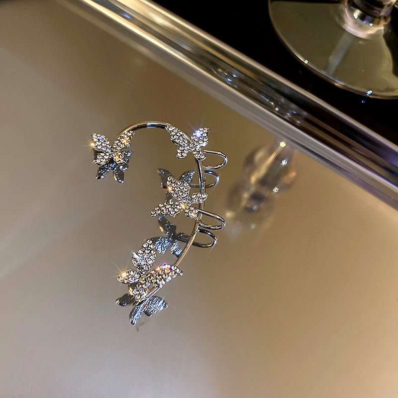 Freya – Pendientes Mariposa Elegantes