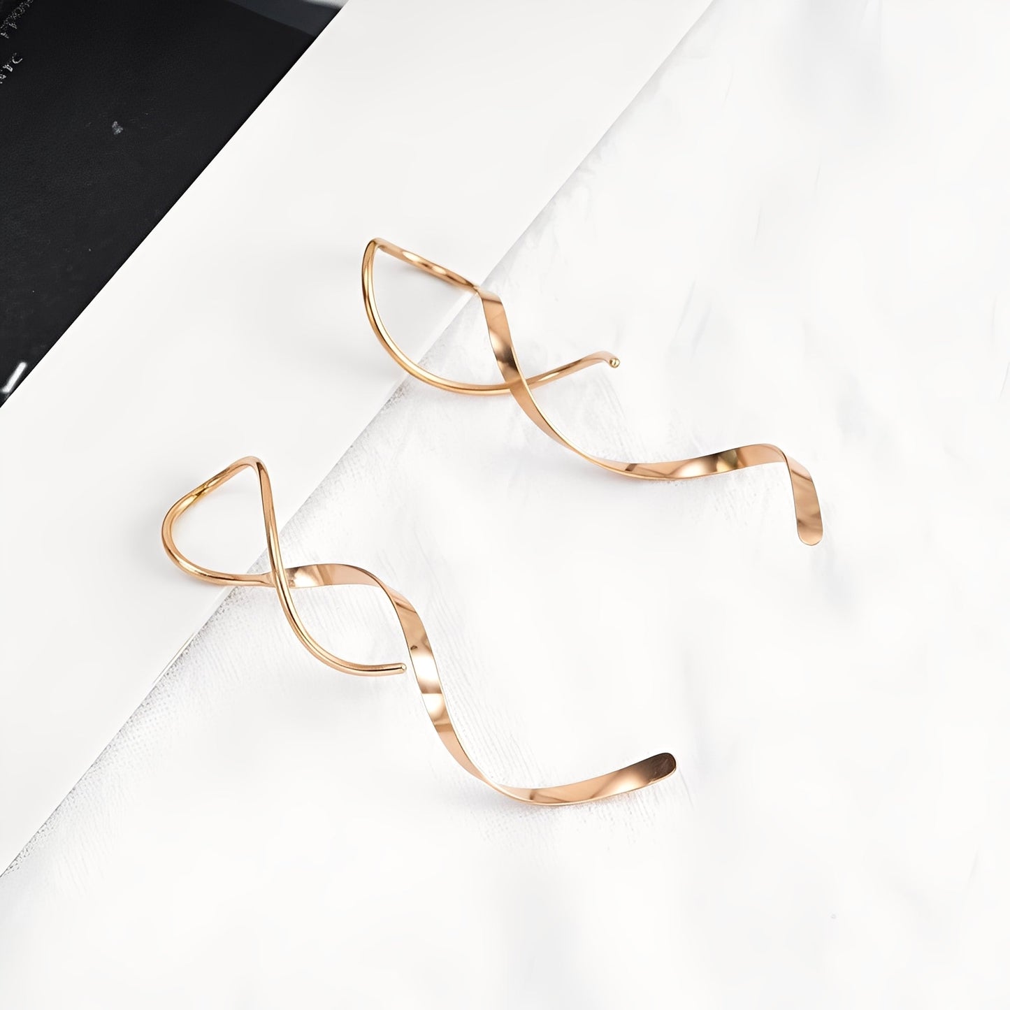 Mel – Pendientes Espirales Dorados