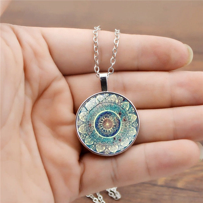 Indira – Collar Armonía Mandala Azul