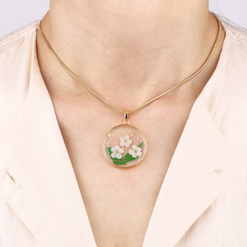 Elina – Collar de Flor de Nacimiento Presionada