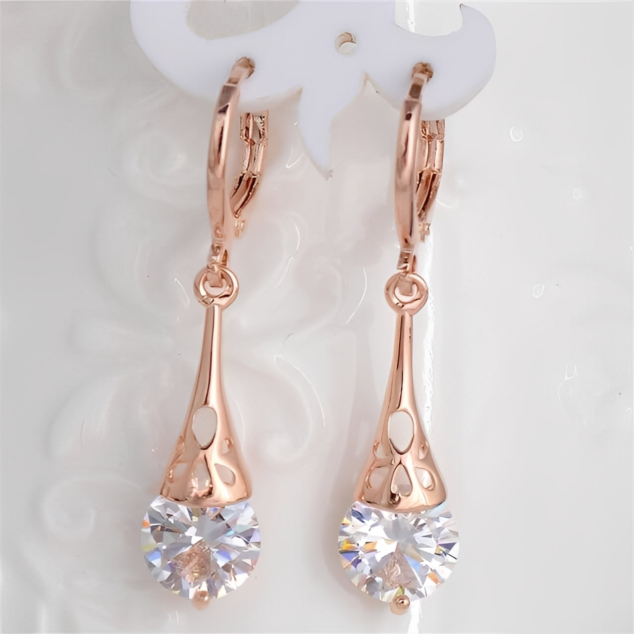 Ciela – Pendientes Oro Rosa & Zafiro Blanco