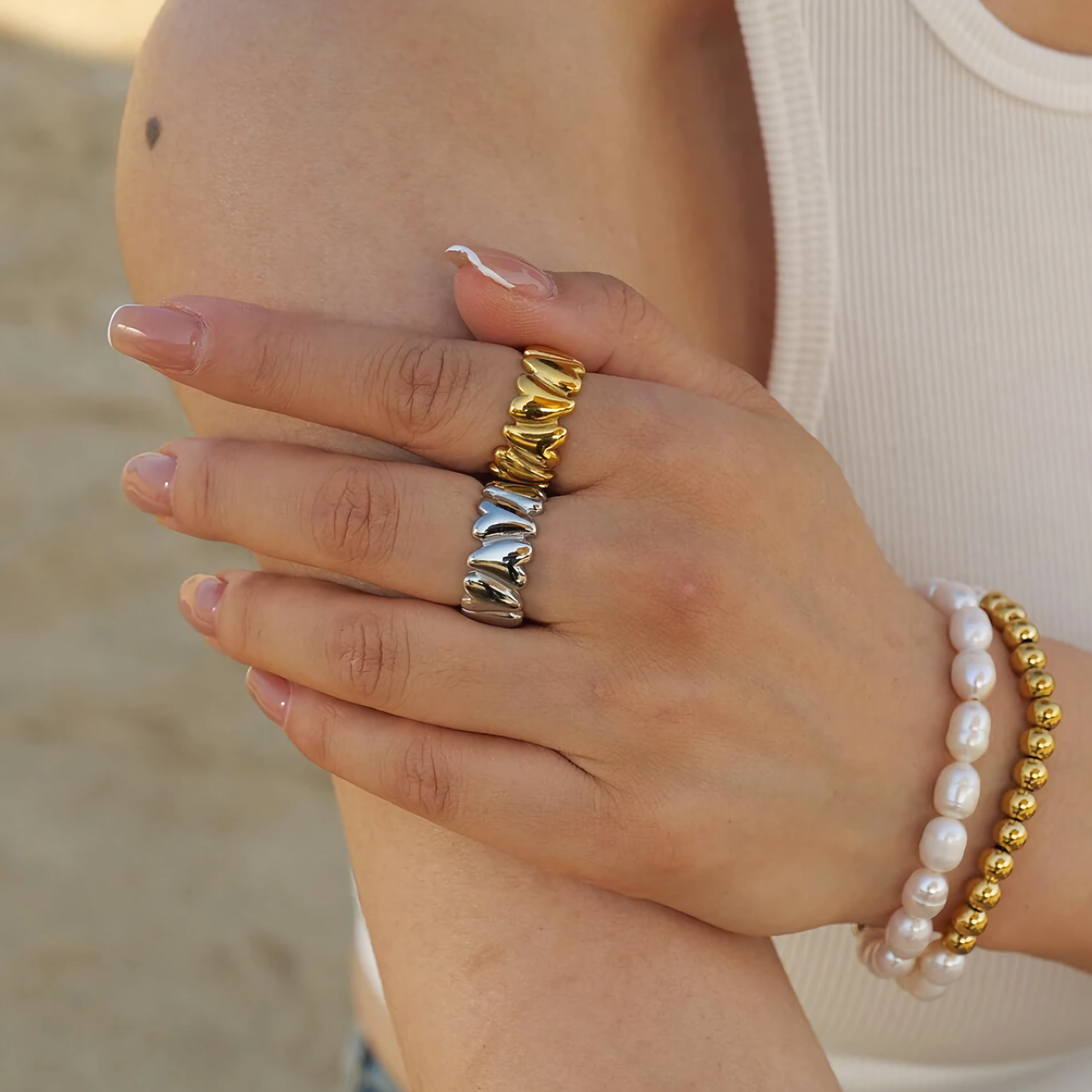 Elena - Anillo de oro con corazón inestable