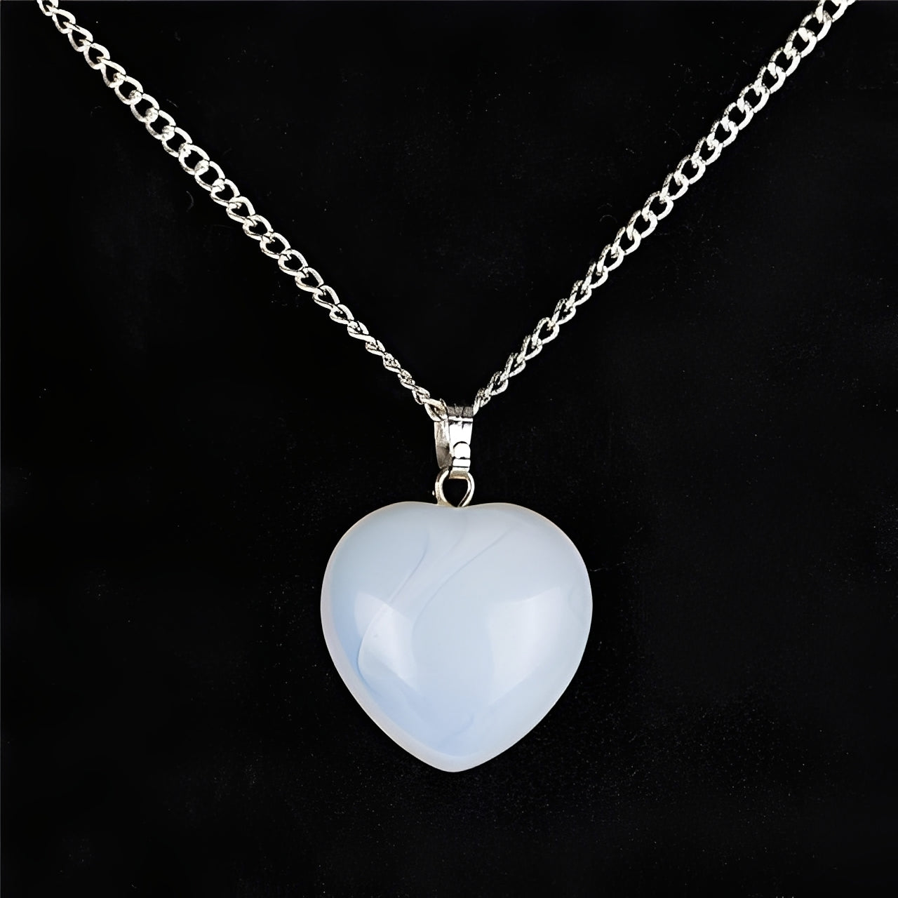 Alma – Collar Corazón en Cristal Natural
