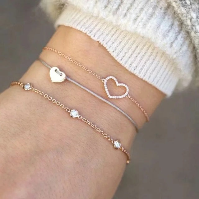 Alora – Cofre Refinado de Pulseras Lima