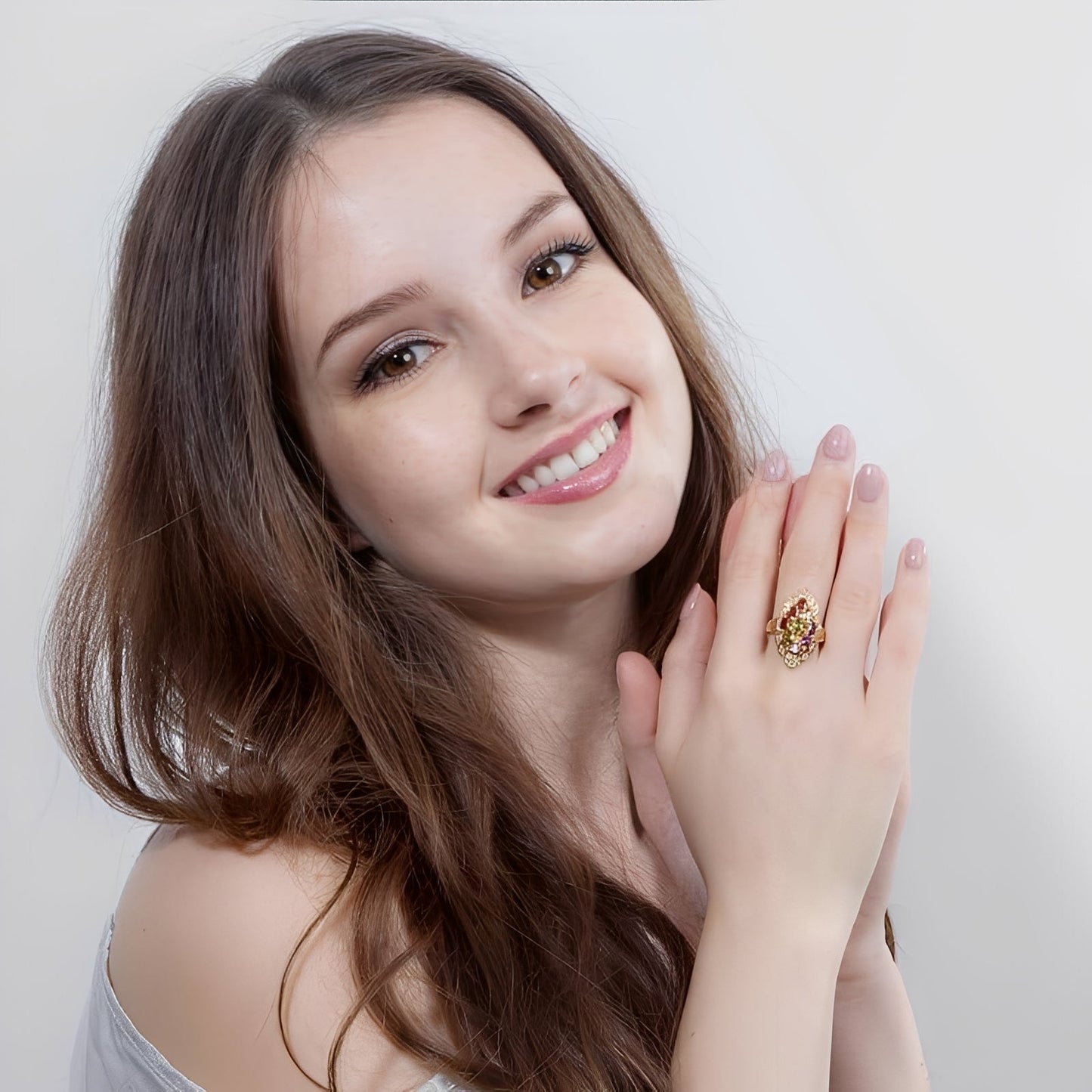 Naelle – Anillo Trio Amatista Peridoto Rubí