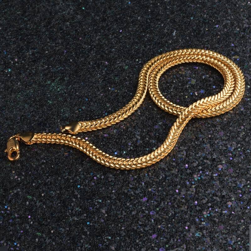 Camille – Collar Liso Exquisito Chapado en Oro 18K