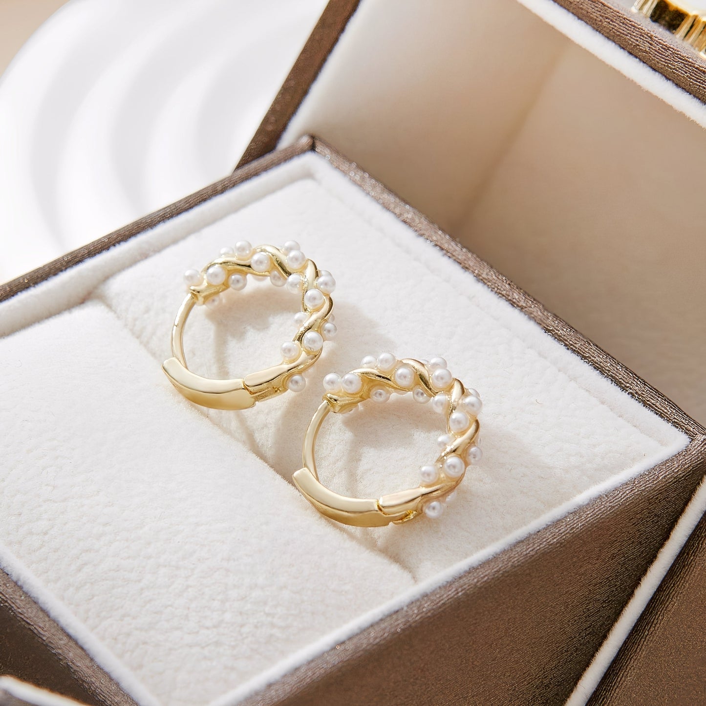 Ellie – Pendientes Perlas Torsadas