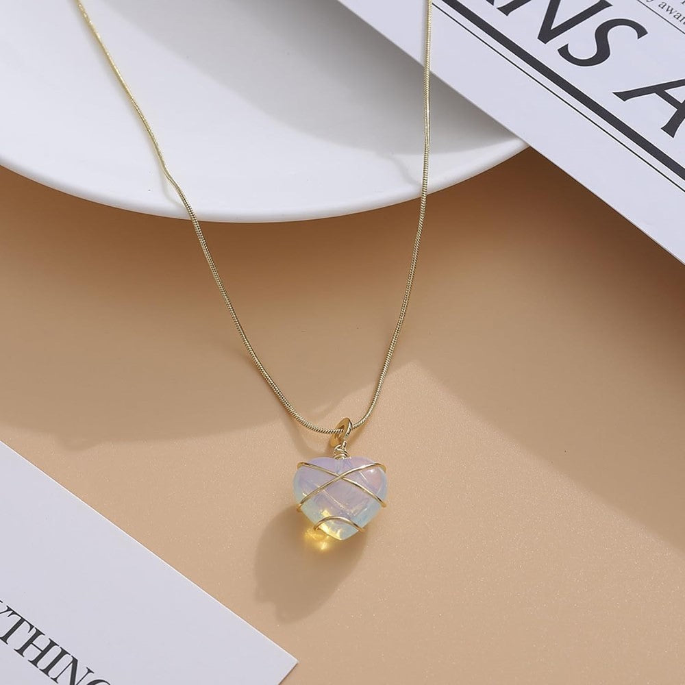 Collar con colgante de corazón y piedra preciosa – Collar de corazón estilo princesa