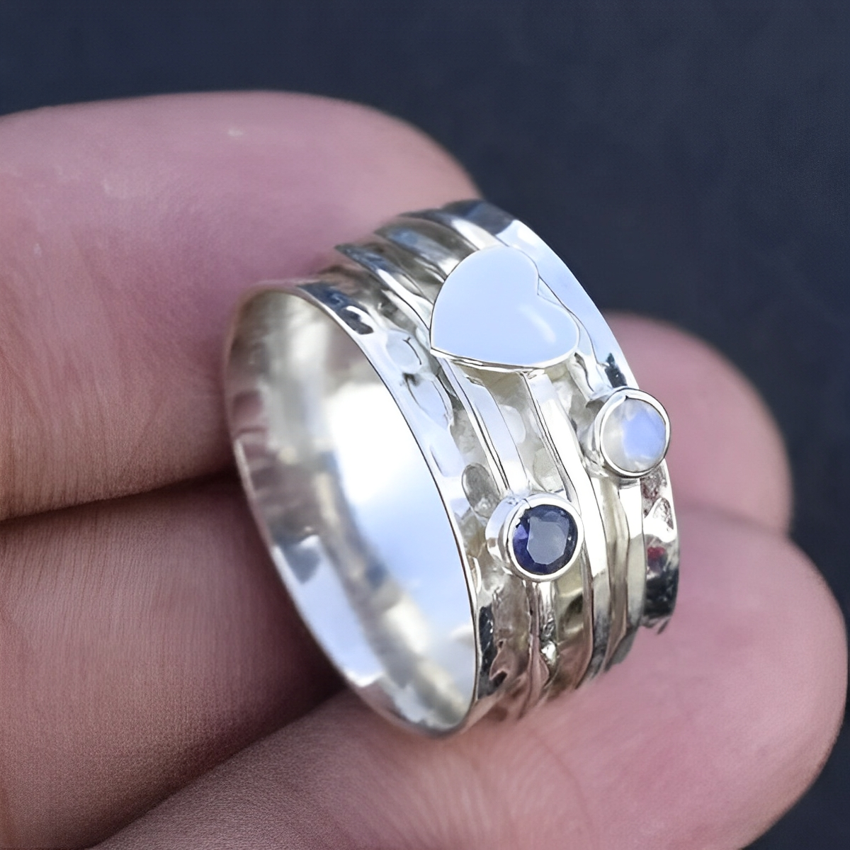 Mina – Anillo Giratorio con Corazón