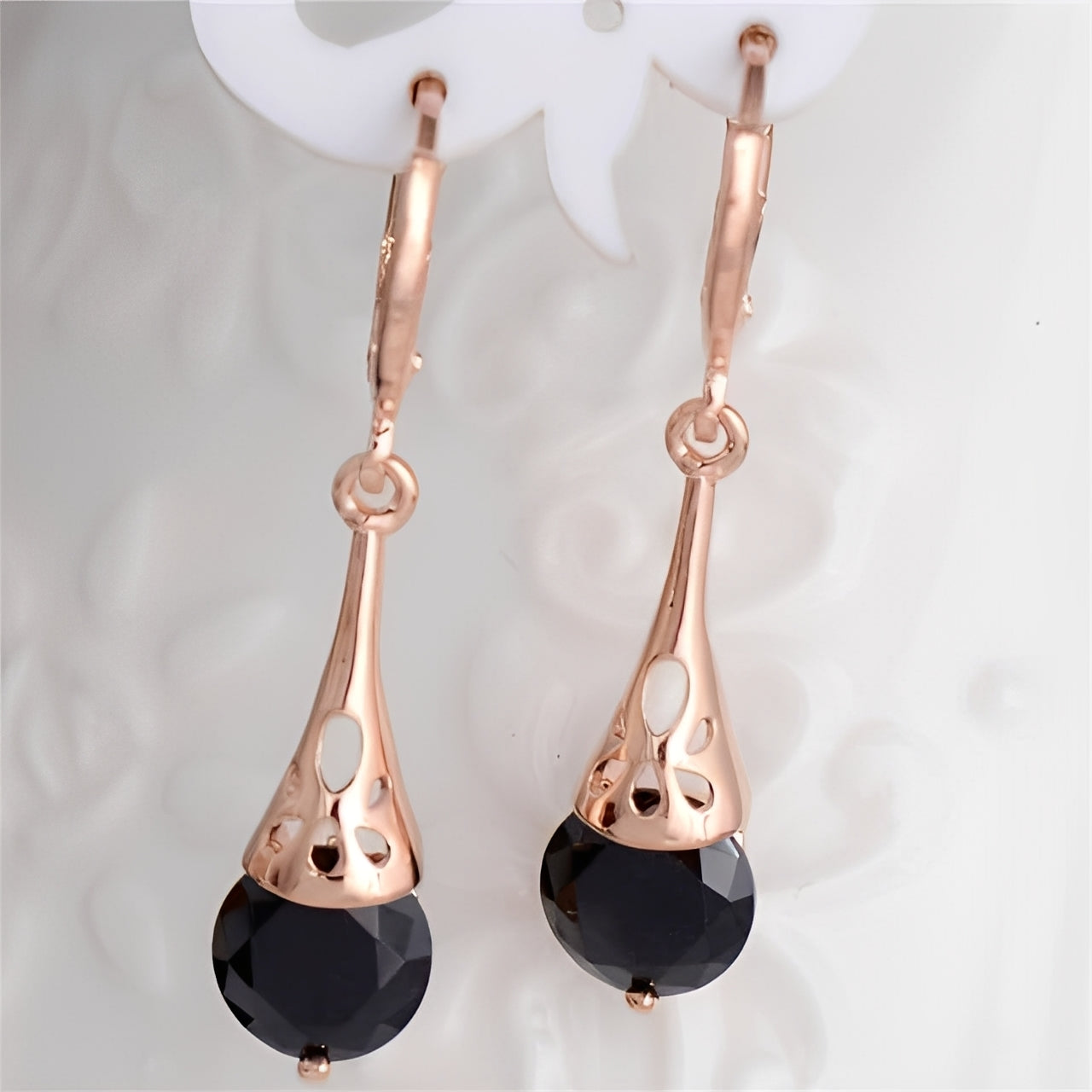 Ciela – Pendientes Oro Rosa & Zafiro Blanco