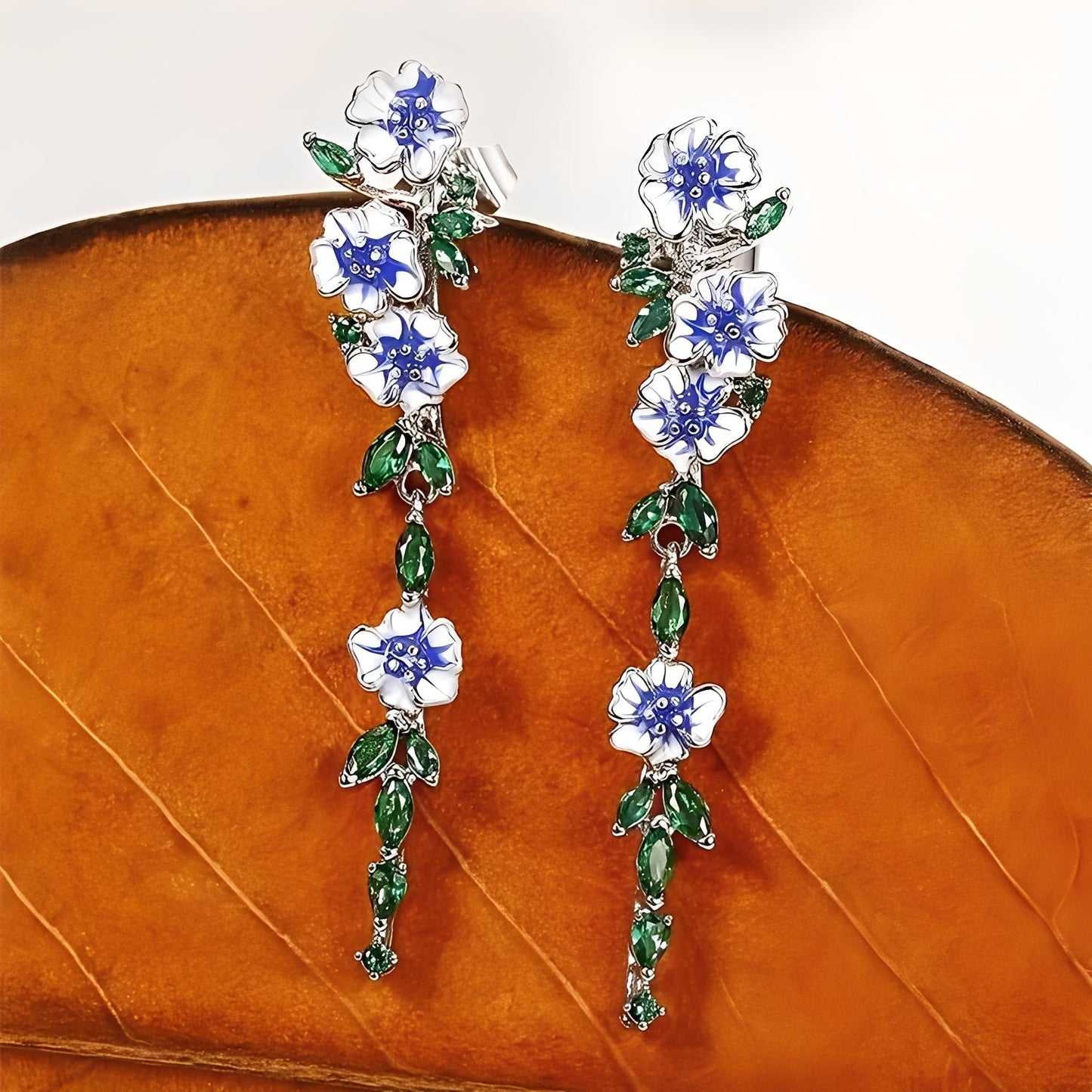 Sophie – Pendientes Cadenas Flores Azules