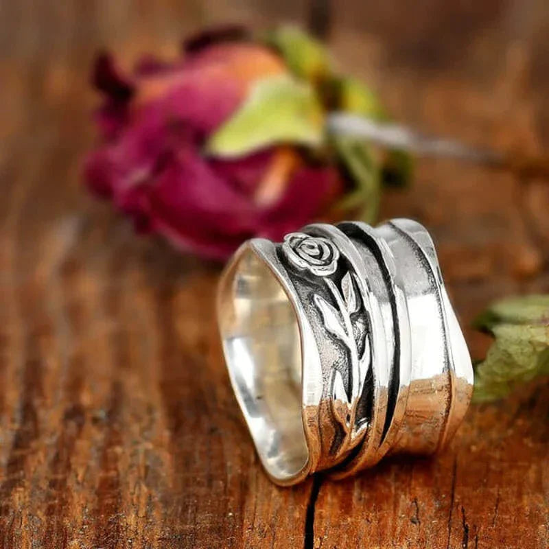 Lilwen – Anillo Flor Vintage en Plata