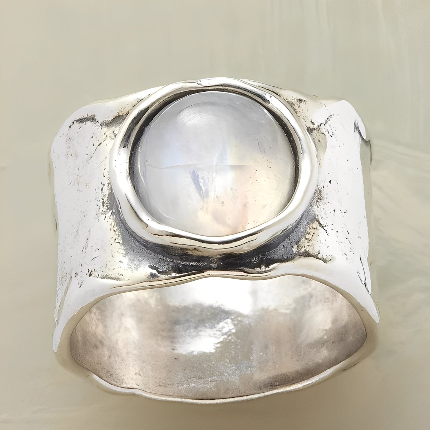 Helga – Anillo de Plata y Piedra de Luna