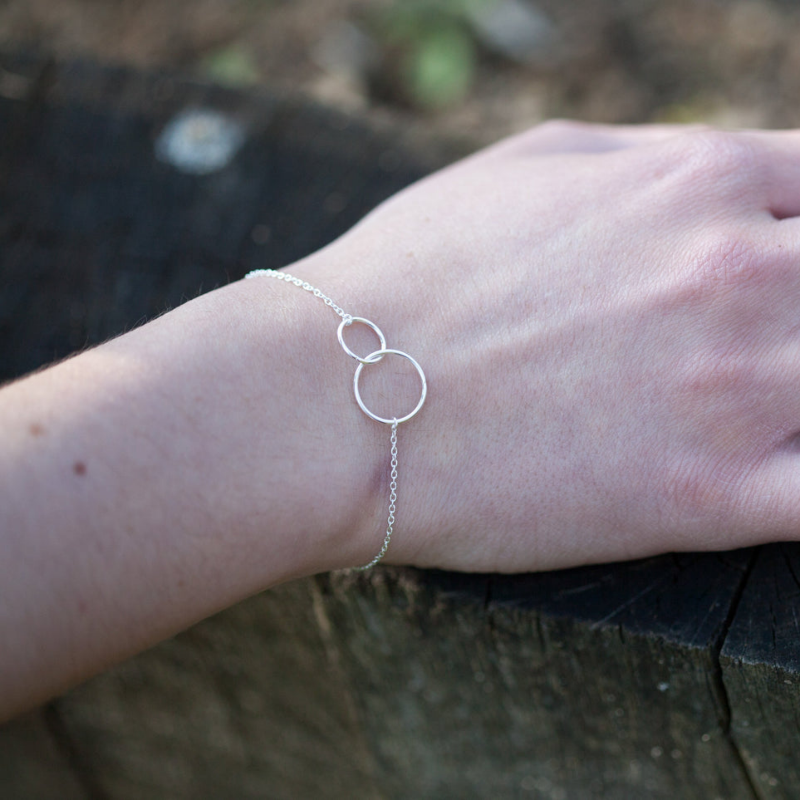 Pulsera de anillos entrelazados - Anillos entrelazados