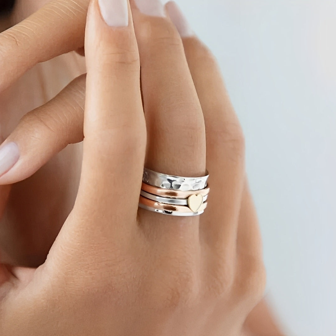 Amara – Anillo Giratorio de Corazón