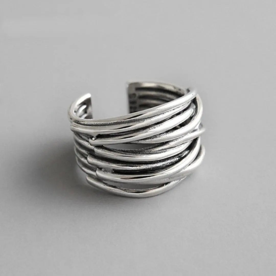 Elvie – Anillo ajustable de capas en plata