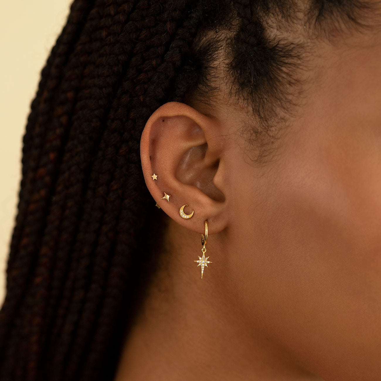 Kathryn - Pendientes de estrella acampanados
