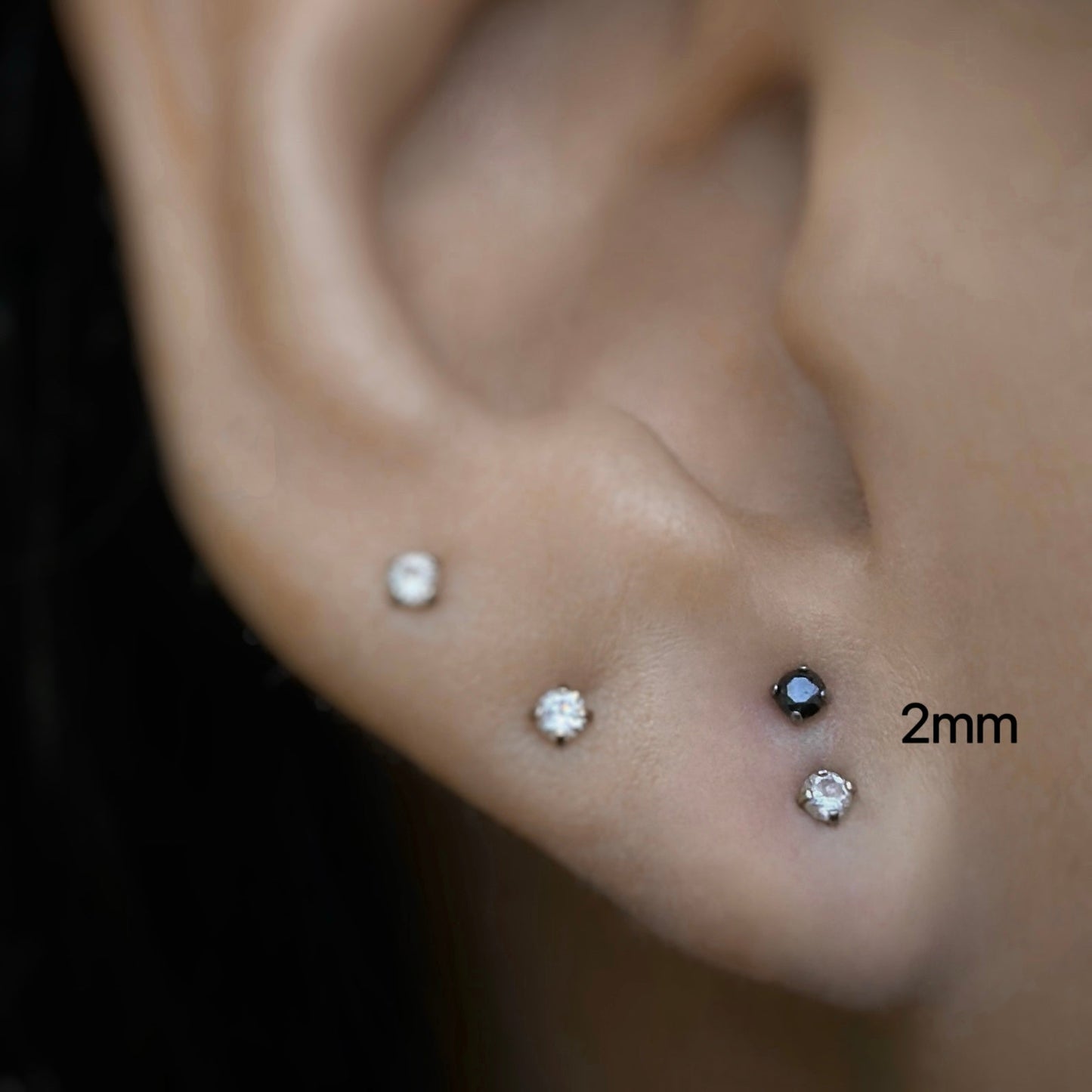 Pendientes 2mm CZ sin rosca con respaldo plano