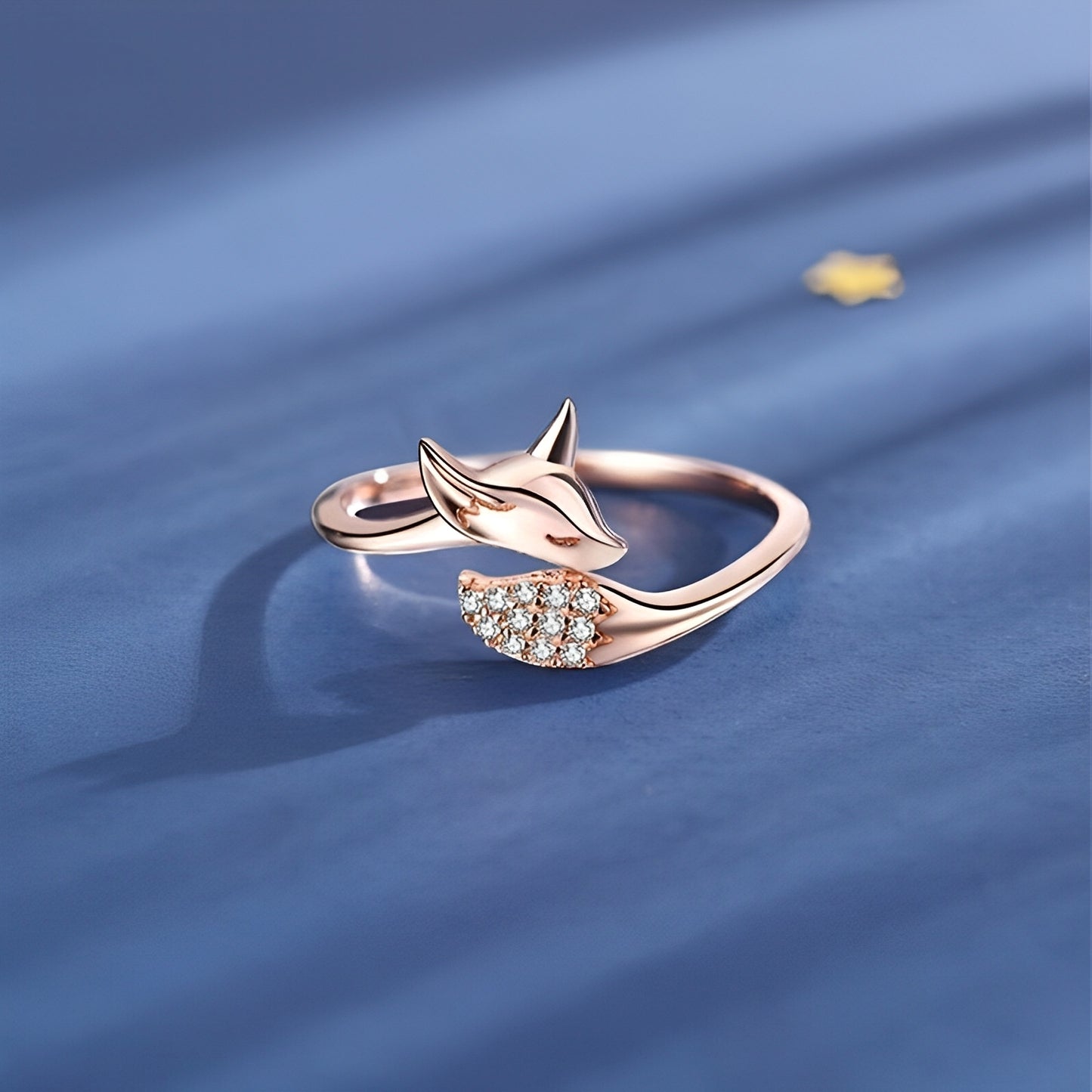Lyra – Anillo Zorro Plateado con Acabado Rosado