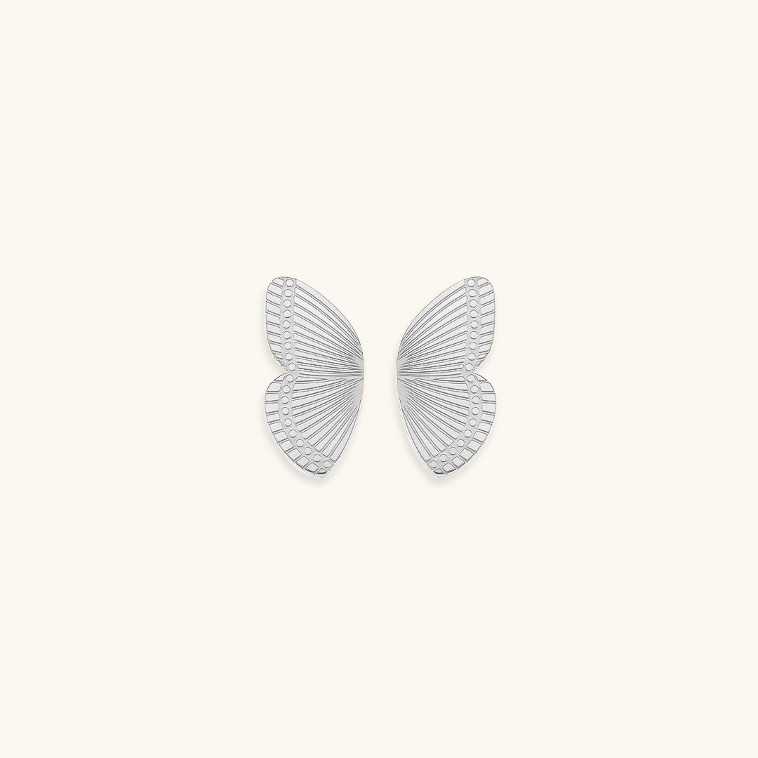 Flieder - Pendientes dorados con mariposa