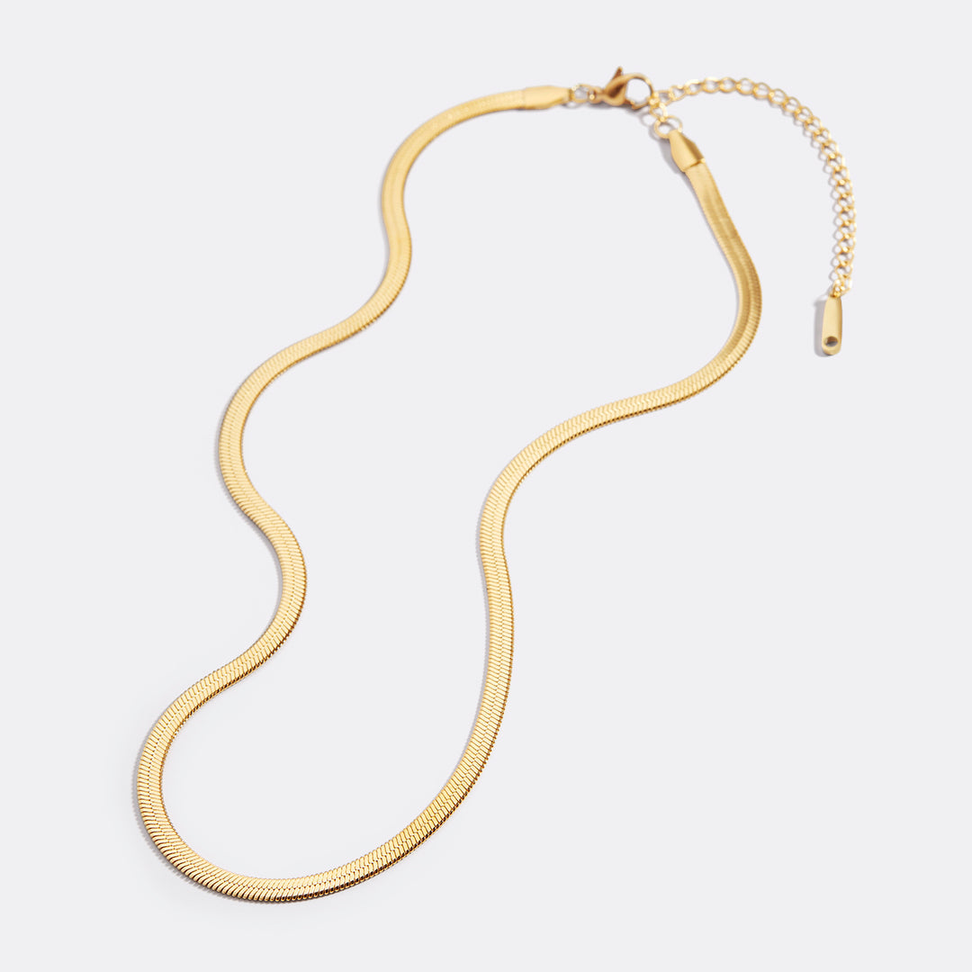 Vera – Collar de Cadena en Hueso de Sándwich de Oro