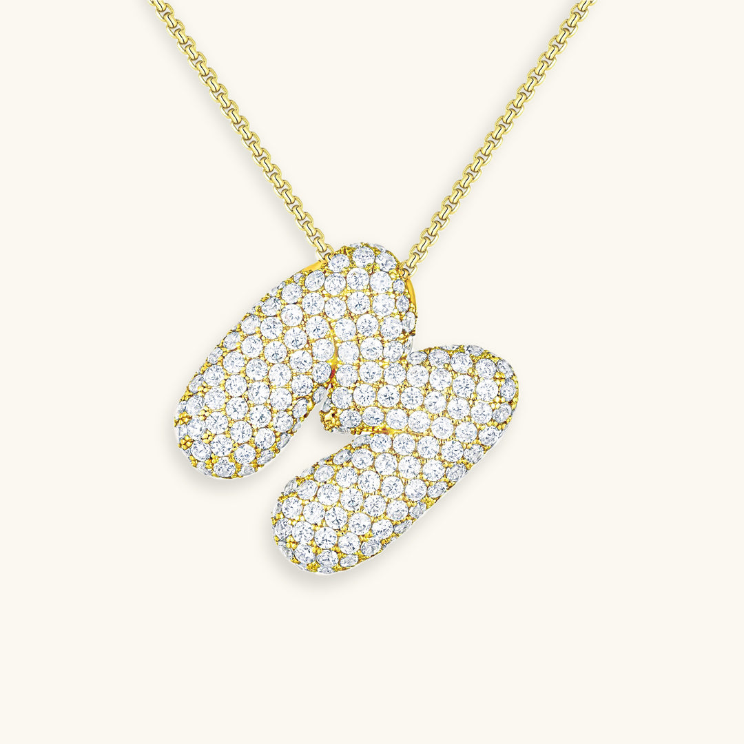 Collar de diamantes con inicial en burbuja