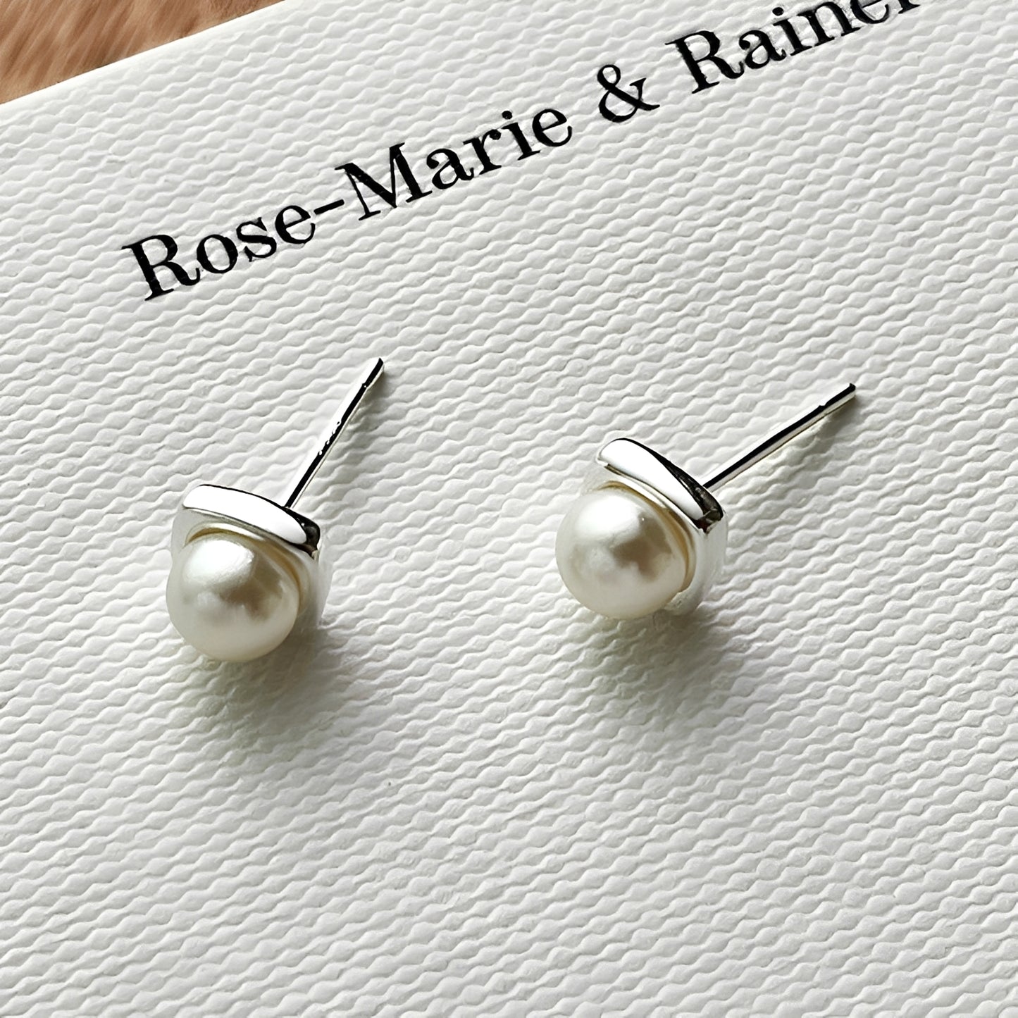 Nerea – Pendientes de Perlas Minimalistas