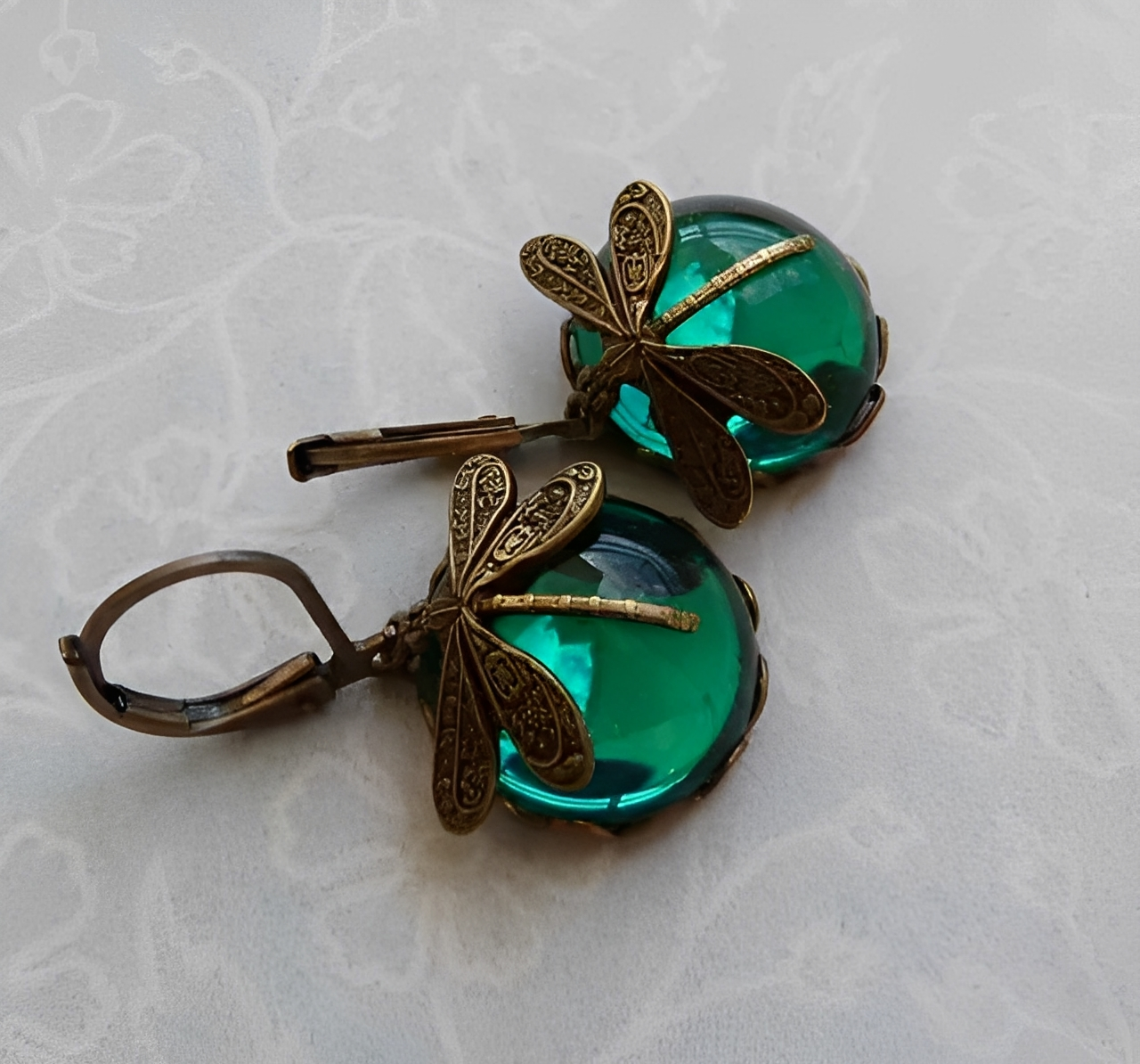 Bianca – Pendientes Elegantes Libélula Oro Antiguo