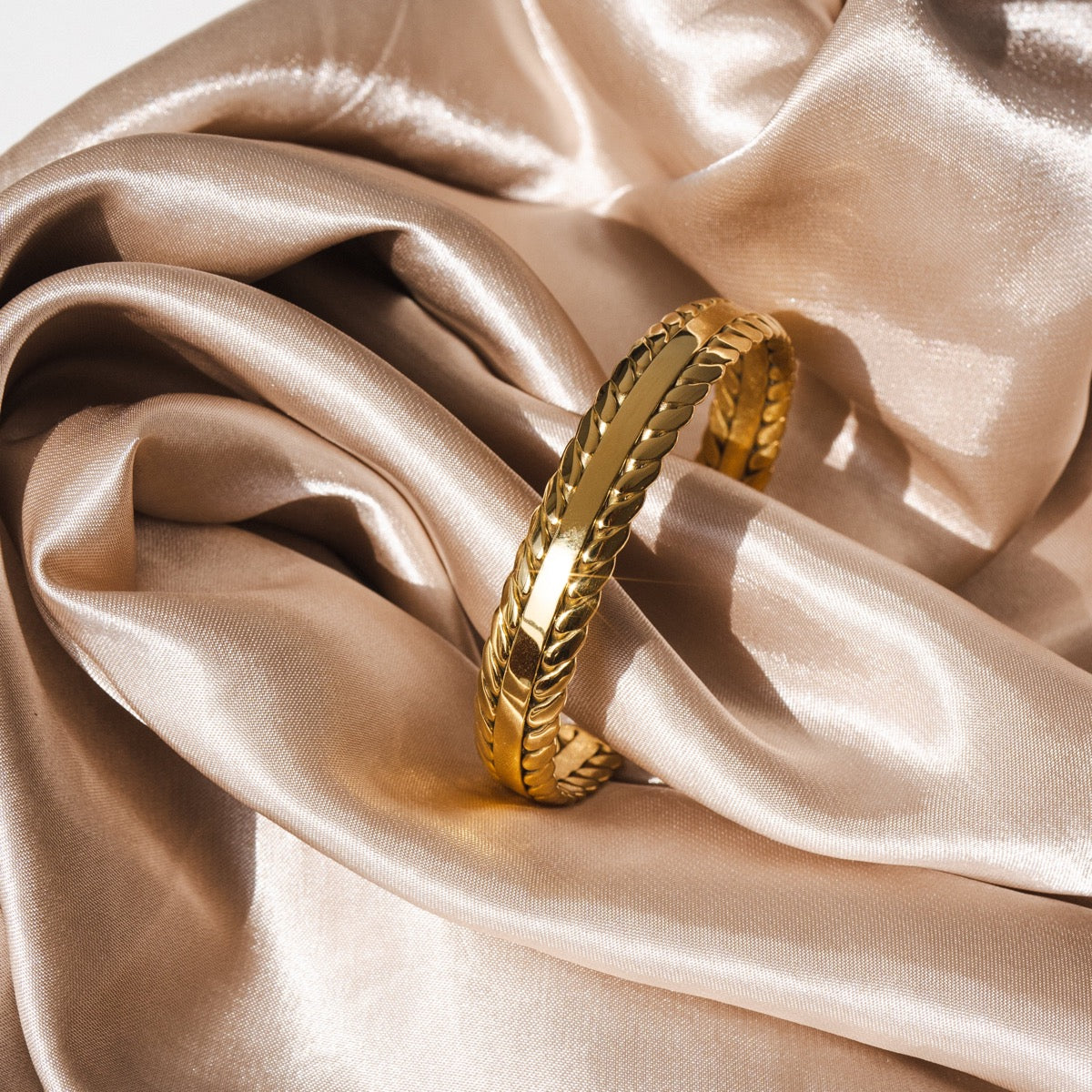 Anaya – Bracelet Jonc Hojas Trenzadas