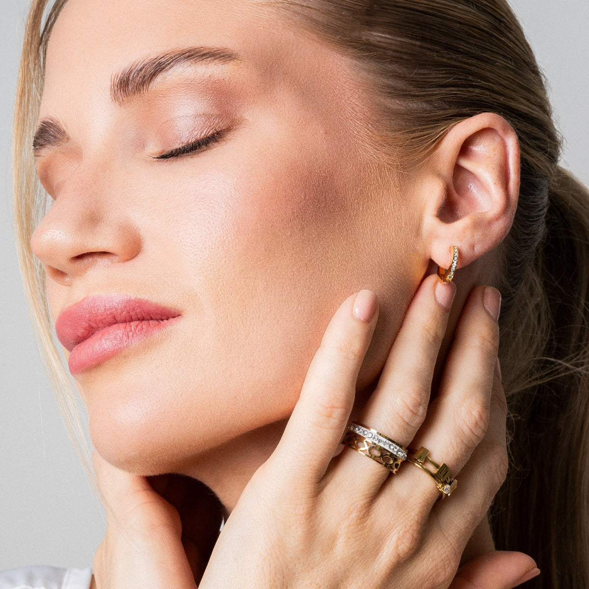 Arielle – Creoles Ornadas de Piedras