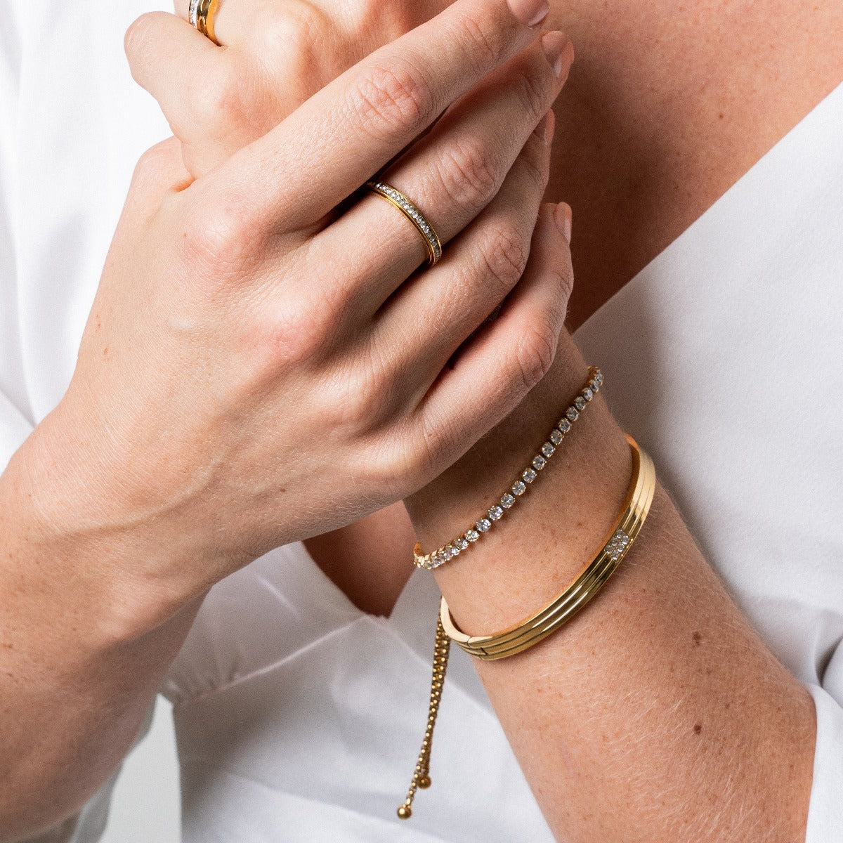 Charry – Pulsera Brazalete Adornado con Piedra Tallada