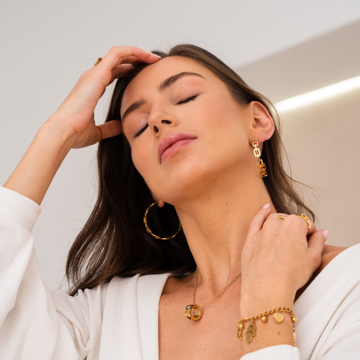 Gina – Aretes Geométricos Bañados en Oro 18K