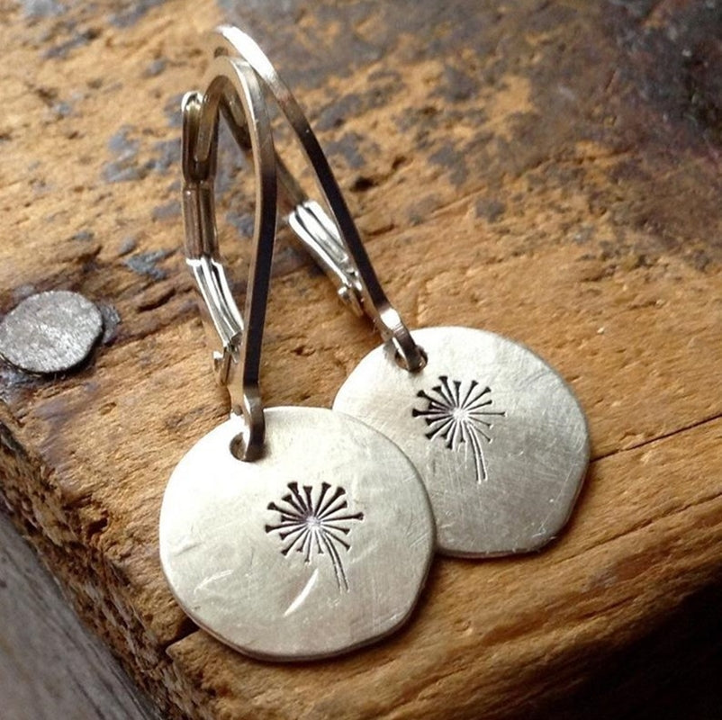 Dalia – Pendientes de Diente de León con Baño de Plata