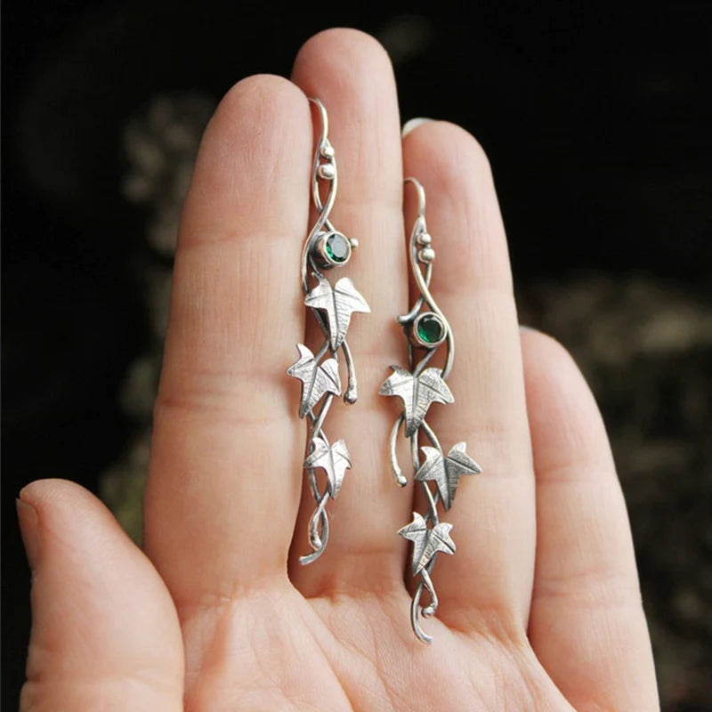 Elowen – Pendientes Vintage de Hojas de Elfo