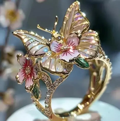 Mayla – Anillo con Flor y Mariposa Dorados para Mujer