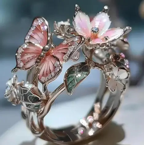 Mayla – Anillo con Flor y Mariposa Dorados para Mujer