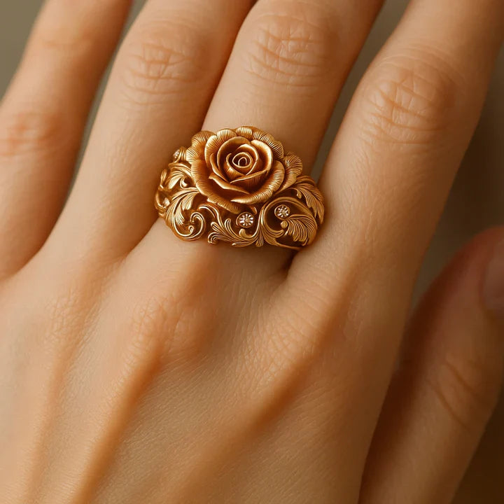 Isaline – Anillo Flor Dorada Elegante