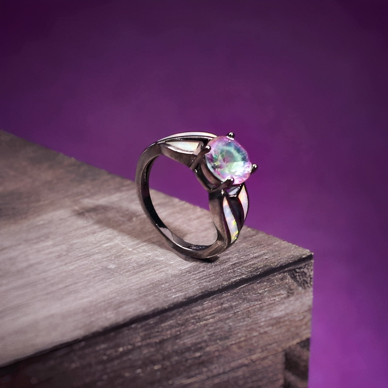 Mirella – Anillo Arcoíris en Ópalo y Topacio