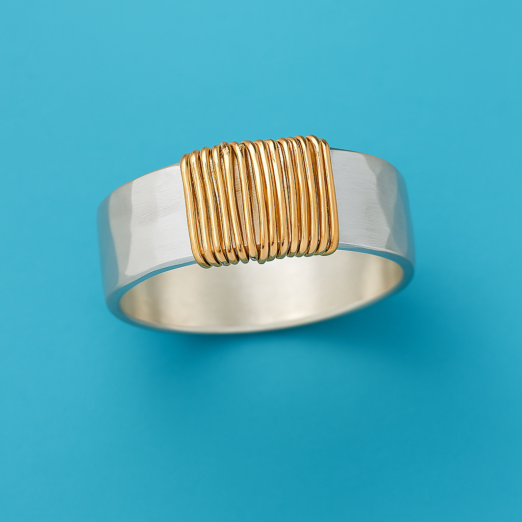 Karen – Anillo Vintage de Plata con Hilos Dorados