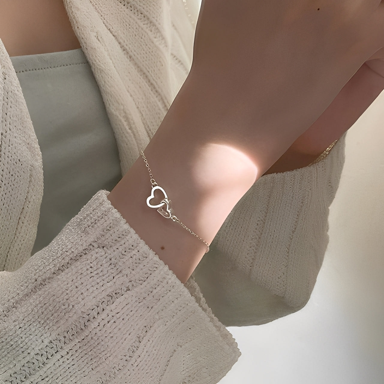 Amara – Pulsera de la Suerte de Doble Corazón