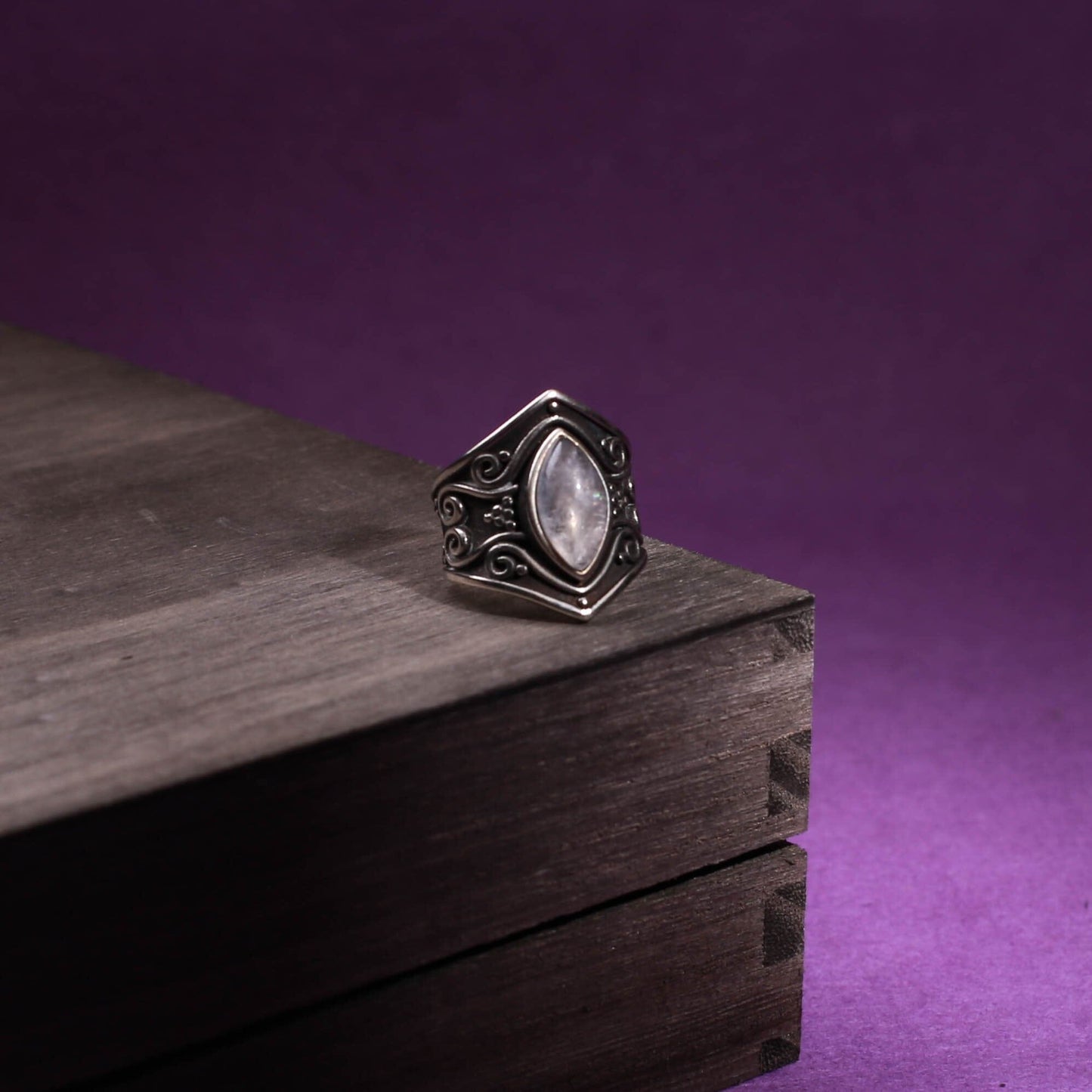 Arianne – Anillo Auténtico Piedra de Luna & Plata