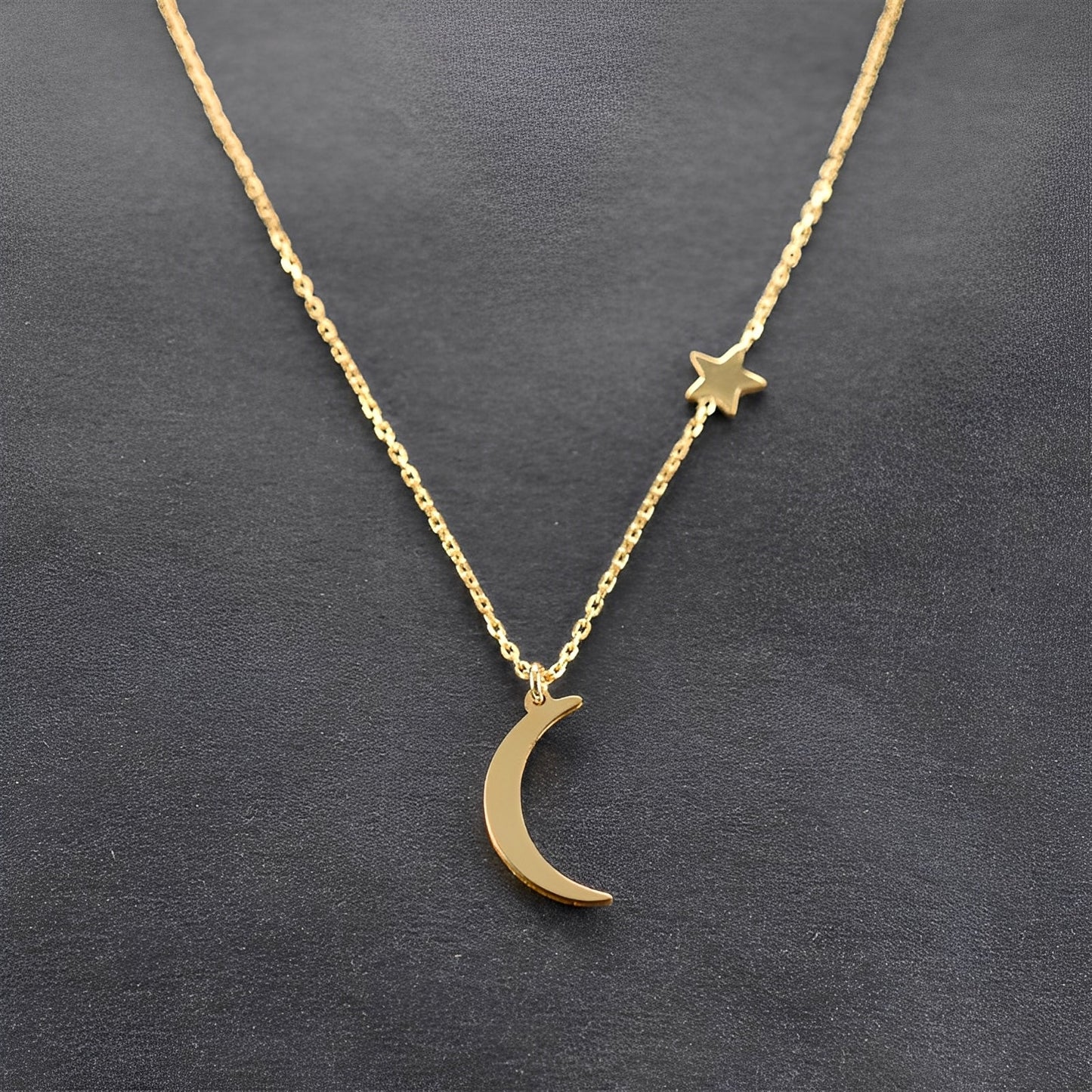 Lunaria – Collar Estrella & Luna Poética