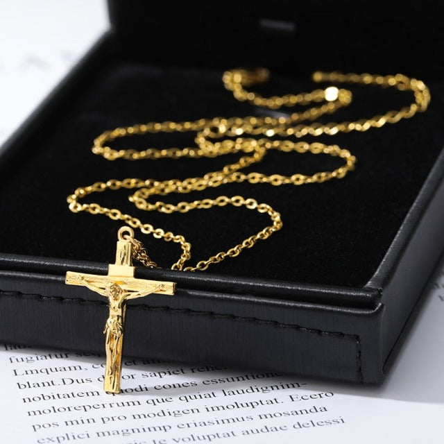 Ezio – Collar & Colgante Cruz de Jesús Cristo para Hombre