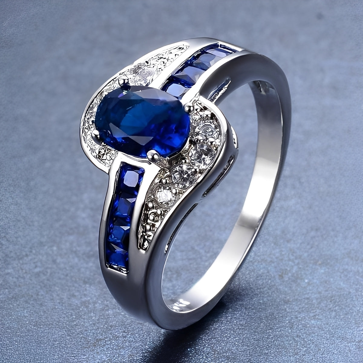 Diane – Anillo de Zafiro Azul