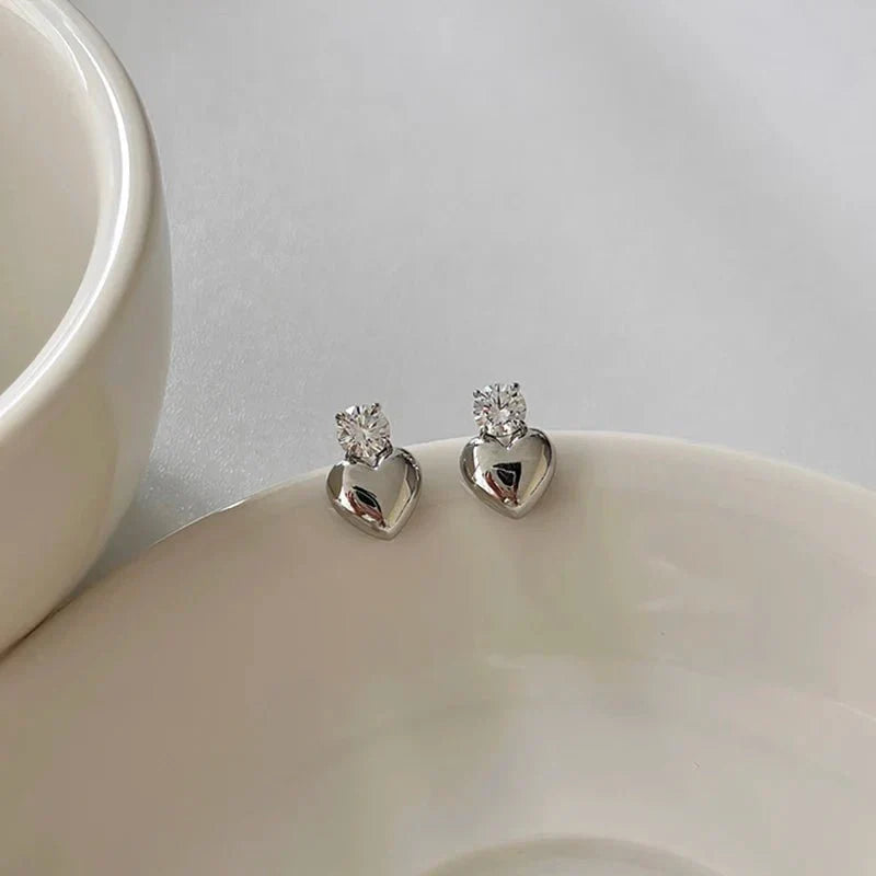 Coralie – Mini Pendientes Corazón Dorados