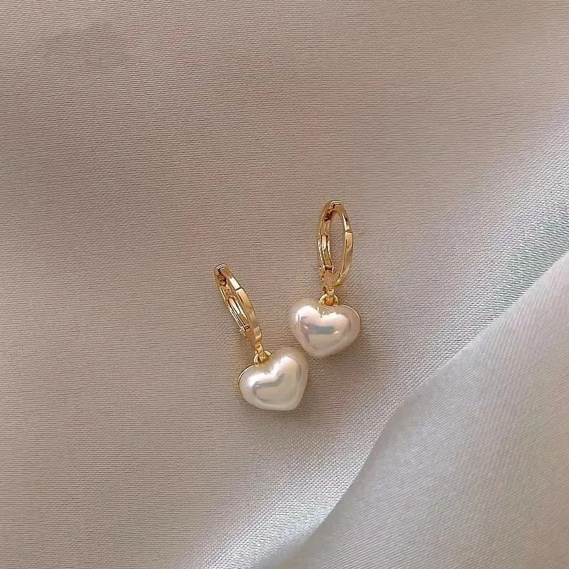 Noreen – Pendientes Corazón Elegantes con Perla