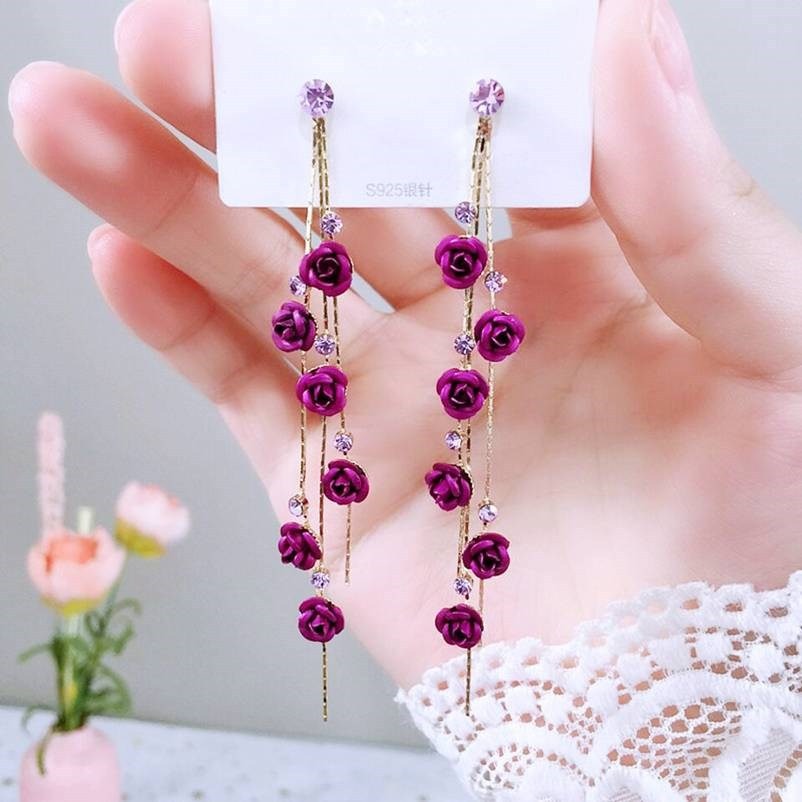 Floréa – Pendientes de Flores con Caída Dorada