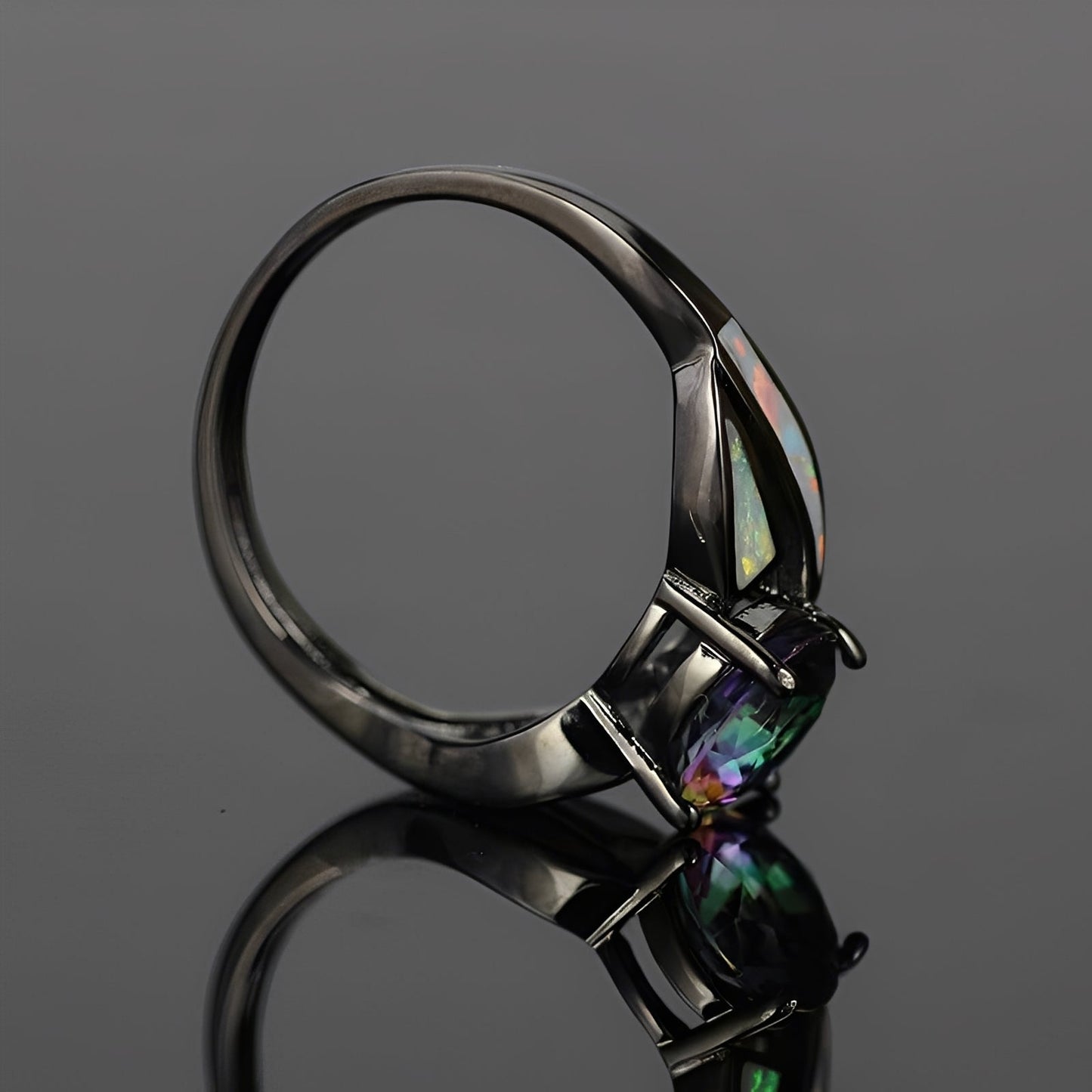 Mirella – Anillo Arcoíris en Ópalo y Topacio