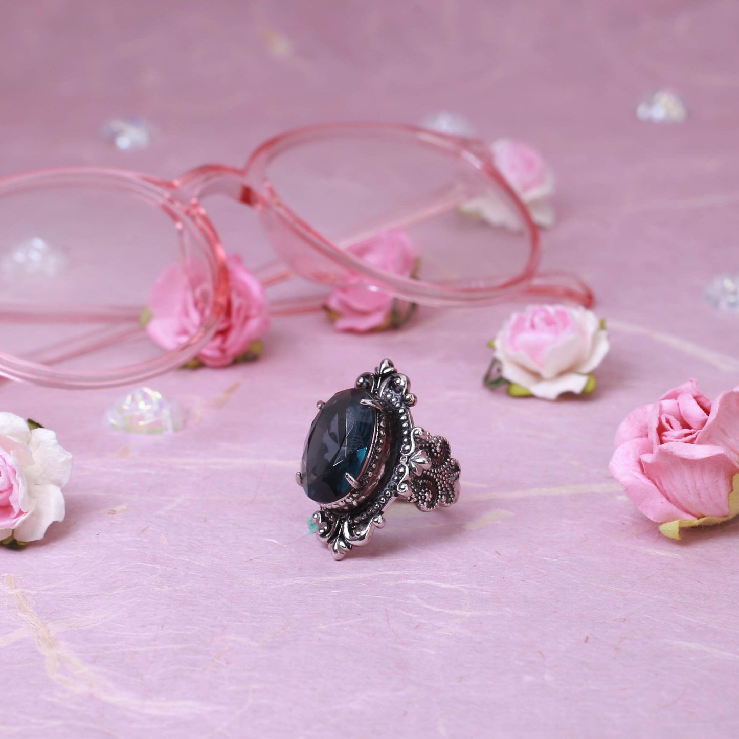 Ysoria – Anillo Pavo Real en Zafiro Azul Vintage
