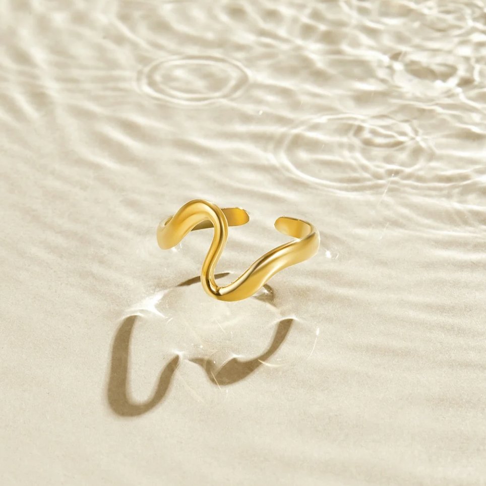 Kaia – Anillo Ola Dorada